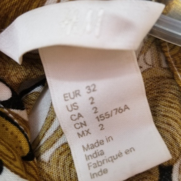 H&M gold and white blouse - Picture 3 of 3